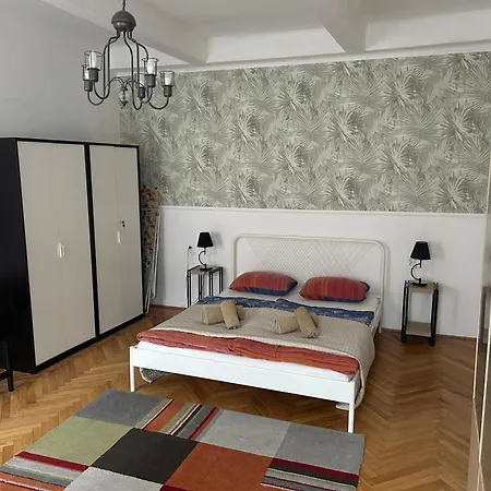 Diamond Astoria 4